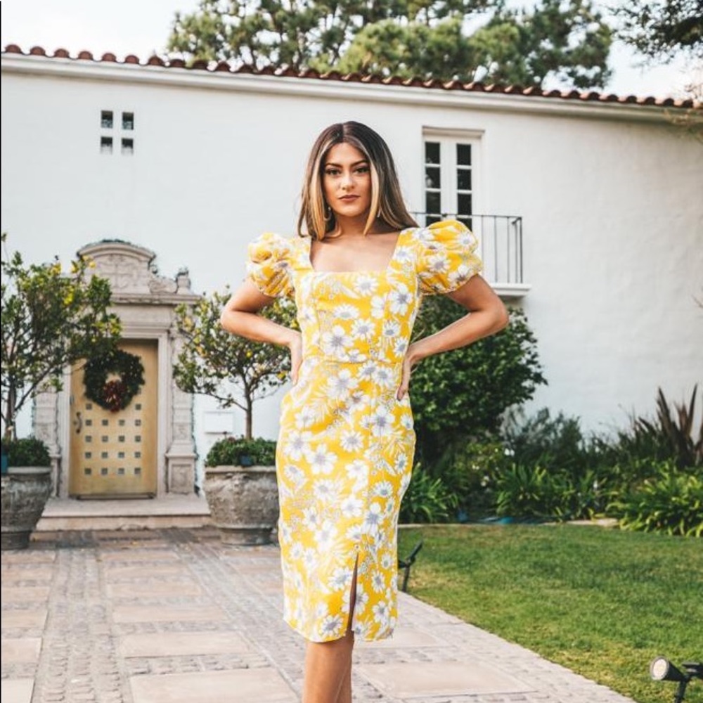 Chic casual midi dress. - Picture 1 of 3